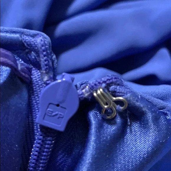 **NEW Express Chiffon One Shoulder Pleated Dress - Picture 11 of 11